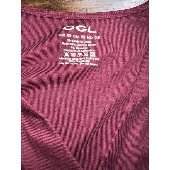 OGL BASICS Wrap Top Womens Size XS Maroon Flowy V-Neck Puffed Shoulders Effortle - Picture 4 of 4